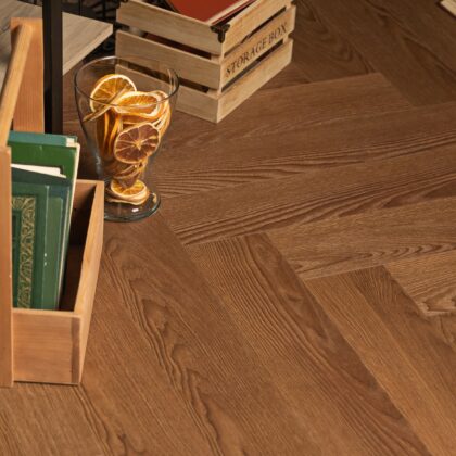 Виниловый ламинат Vinilam Parquet Herringbone IS11200  Паркет Винсент