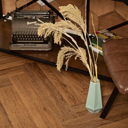 Виниловый ламинат Vinilam Parquet Herringbone IS11210 Паркет Де Вилль