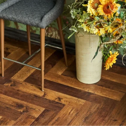 Купить Кварц-виниловая плитка Vinilam Parquet Herringbone Glue IS11155 Паркет Парижский. С доставкой по России. Самовывоз со склада в Москве.