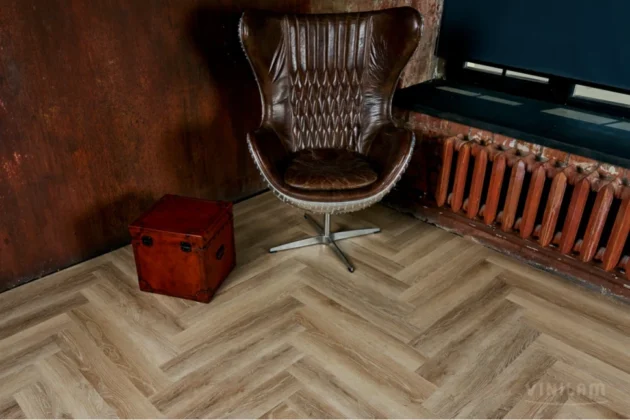 Купить Кварц-виниловая плитка Vinilam Parquet Herringbone Glue IS11166 Паркет Классический. С доставкой по России. Самовывоз со склада в Москве.