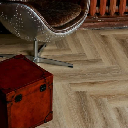 Купить Кварц-виниловая плитка Vinilam Parquet Herringbone Glue IS11166 Паркет Классический. С доставкой по России. Самовывоз со склада в Москве.