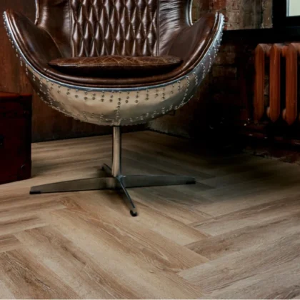 Купить Кварц-виниловая плитка Vinilam Parquet Herringbone Glue IS11166 Паркет Классический. С доставкой по России. Самовывоз со склада в Москве.