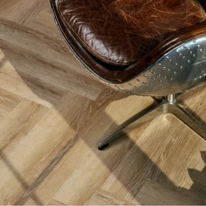 Купить Кварц-виниловая плитка Vinilam Parquet Herringbone Glue IS11166 Паркет Классический. С доставкой по России. Самовывоз со склада в Москве.