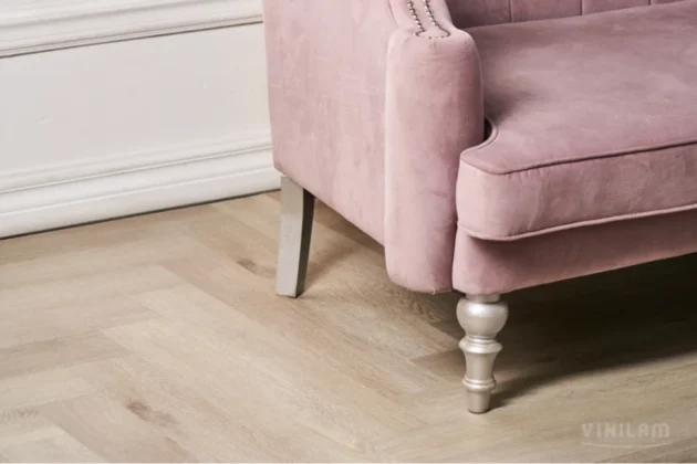 Купить Кварц-виниловая плитка Vinilam Parquet Herringbone Glue IS11188 Паркет Скандинавский. С доставкой по России. Самовывоз со склада в Москве.