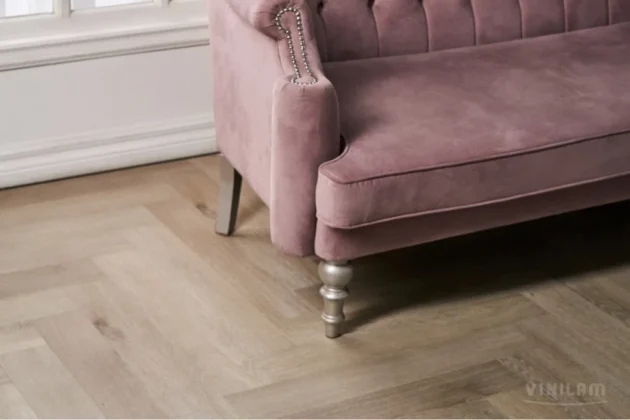 Купить Кварц-виниловая плитка Vinilam Parquet Herringbone Glue IS11188 Паркет Скандинавский. С доставкой по России. Самовывоз со склада в Москве.