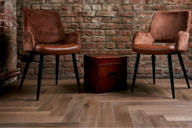 Купить Кварц-виниловая плитка Vinilam Parquet Herringbone Glue IS11199 Паркет Венецианский. С доставкой по России. Самовывоз со склада в Москве.