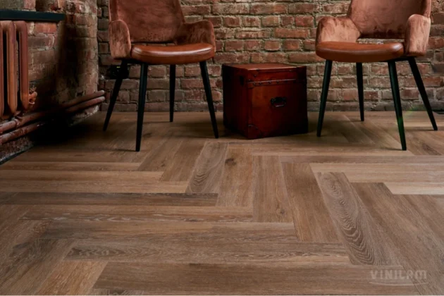 Купить Кварц-виниловая плитка Vinilam Parquet Herringbone Glue IS11199 Паркет Венецианский. С доставкой по России. Самовывоз со склада в Москве.